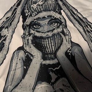 Edgy Graphic Print Men's Tee in Black and Gray